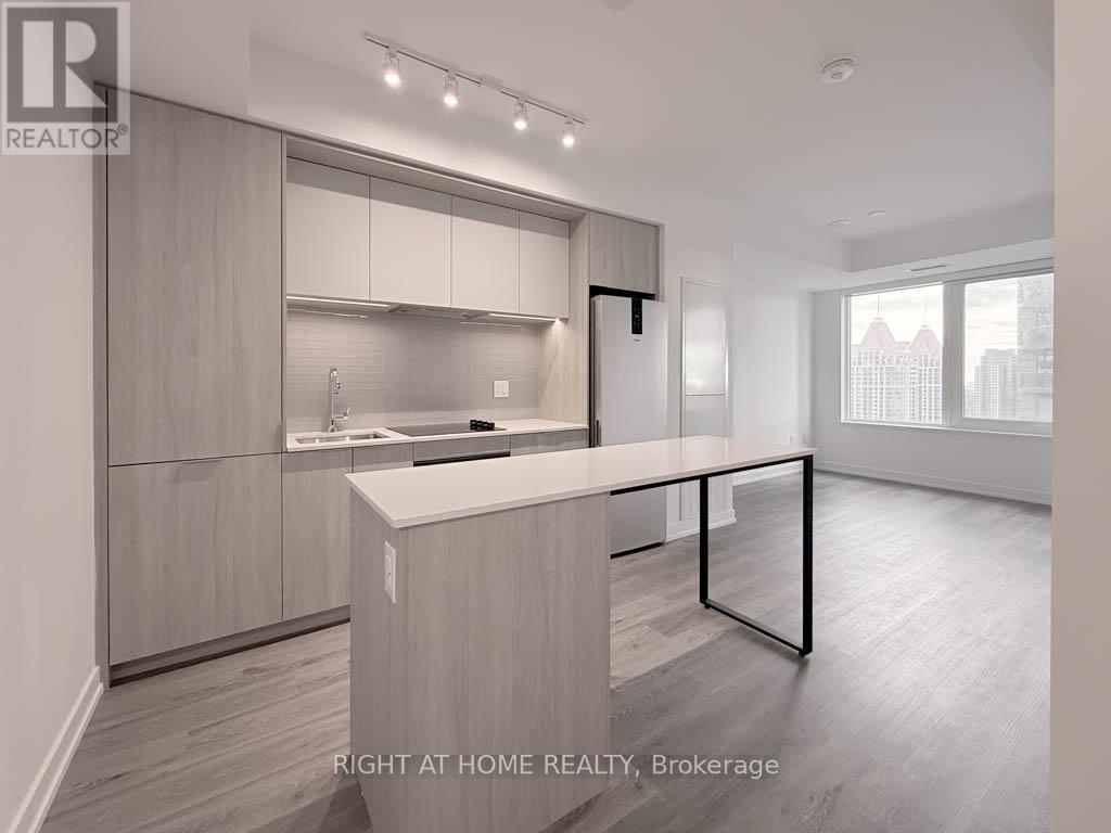 2206 - 395 Square One Drive, Mississauga, Ontario  L5B 0P6 - Photo 9 - W12569838