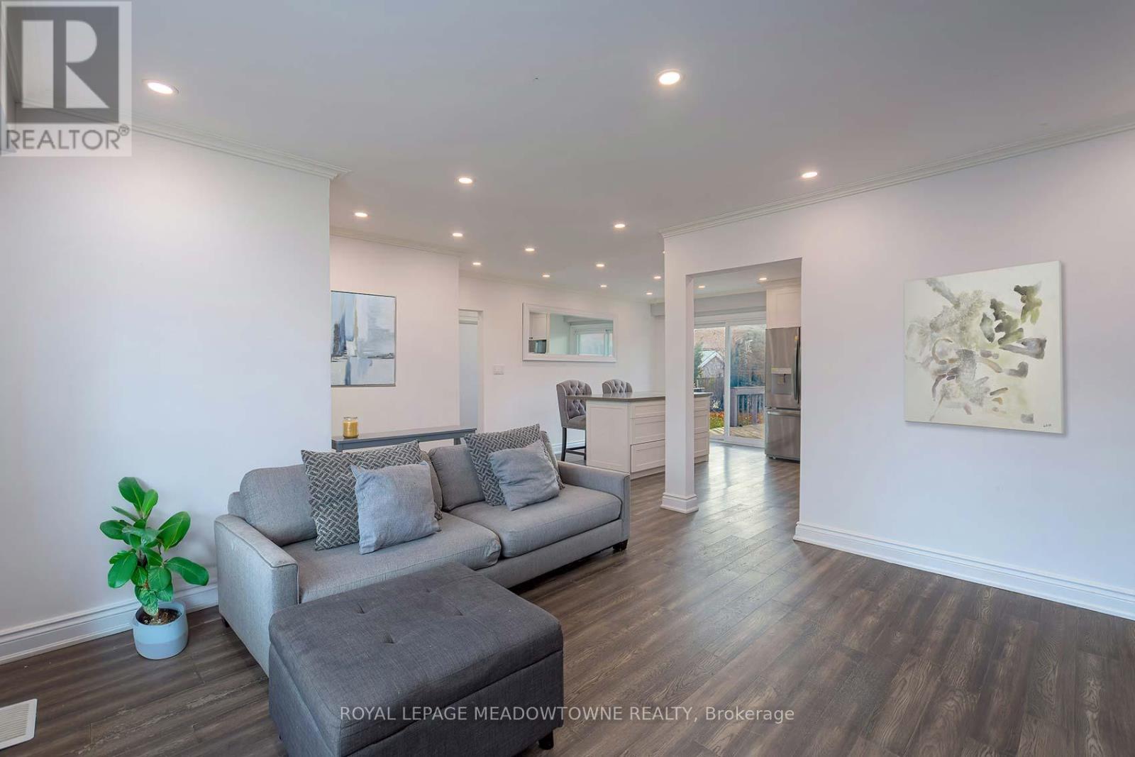 Upper - 462 Kingsleigh Court, Milton, Ontario  L9T 1X8 - Photo 7 - W12569842