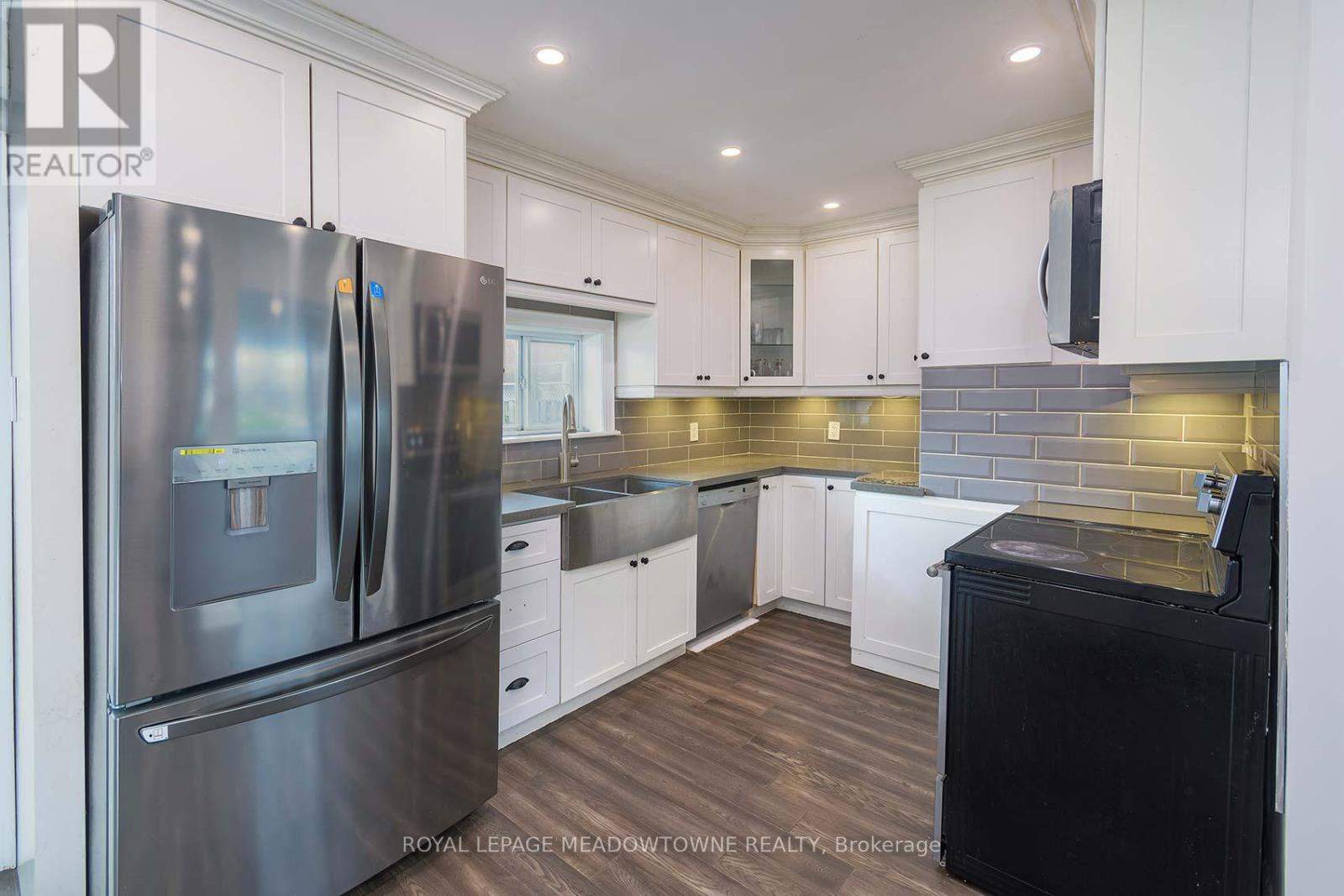 Upper - 462 Kingsleigh Court, Milton, Ontario  L9T 1X8 - Photo 8 - W12569842