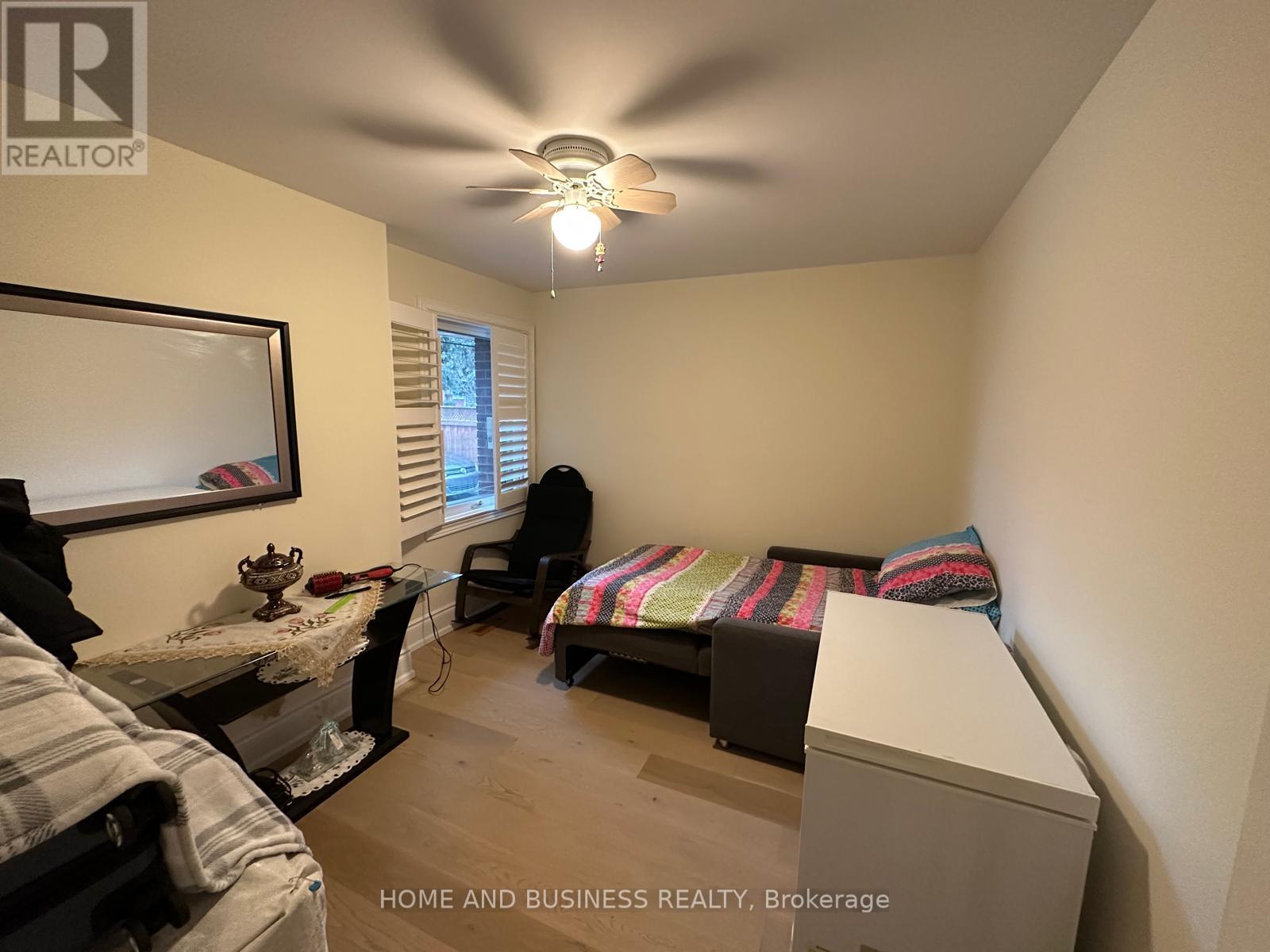 22 Duncannon Crescent, Brampton, Ontario L6T 3G1 - Photo 16 - W12569844