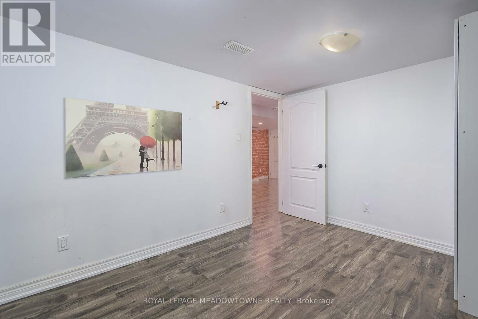 Lower - 462 Kingsleigh Court, Milton, Ontario  L9T 1X8 - Photo 11 - W12569850