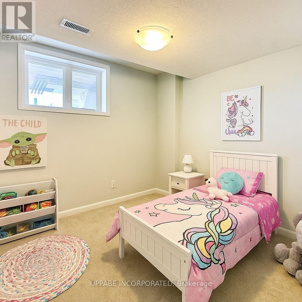 723 Arcadian Private, Ottawa, Ontario K2T 0S8 - Photo 10 - X12569852