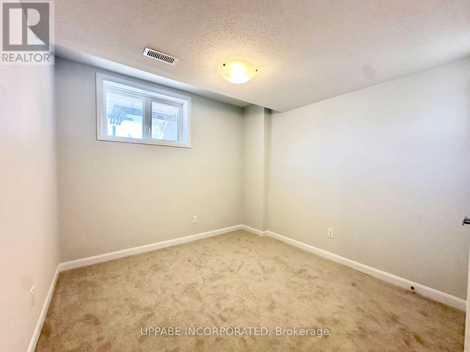 723 Arcadian Private, Ottawa, Ontario K2T 0S8 - Photo 13 - X12569852