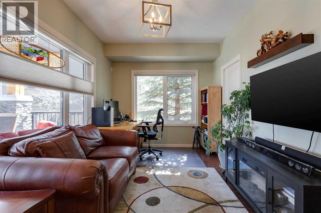 303 Valley Ridge Manor Nw, Calgary, Alberta  T3B 6C4 - Photo 5 - A2245883