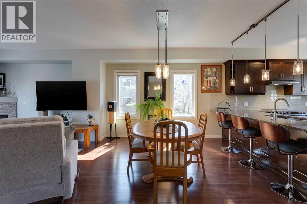 303 Valley Ridge Manor Nw, Calgary, Alberta  T3B 6C4 - Photo 10 - A2245883