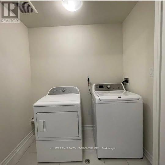 47 Kenneth Rogers Crescent, East Gwillimbury, Ontario  L0G 1R0 - Photo 9 - N12569854