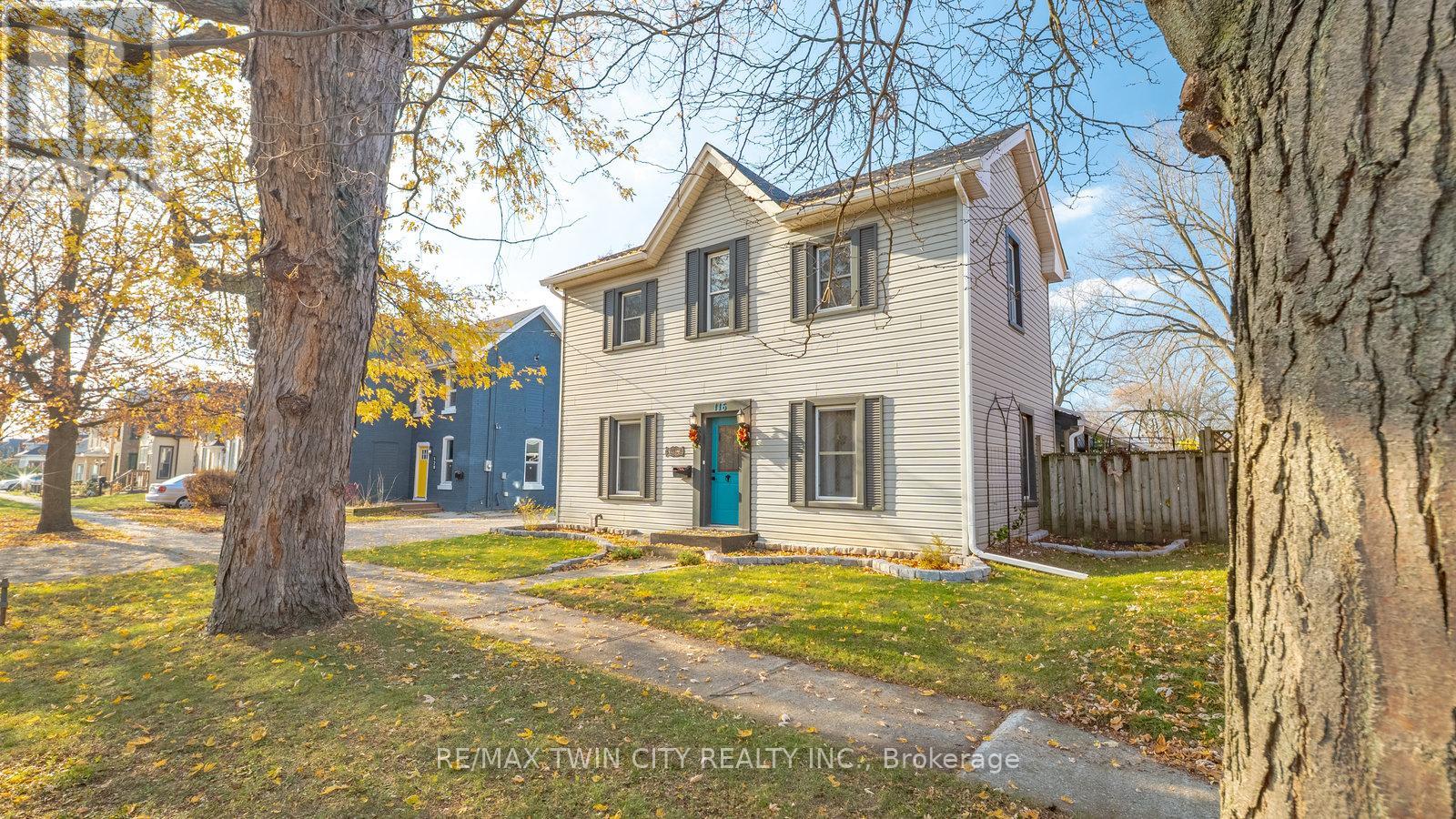 116 Eagle Avenue, Brantford, Ontario  N3S 1Z5 - Photo 3 - X12569860