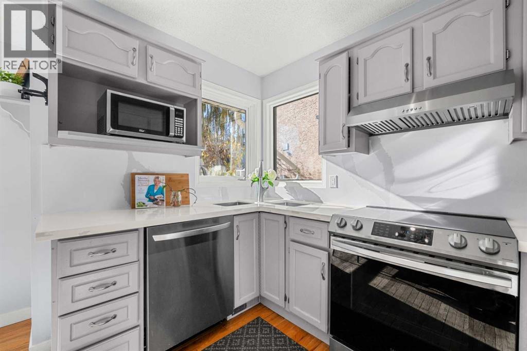 136 Sanderling Close Nw, Calgary, Alberta  T3K 2Z4 - Photo 13 - A2266058