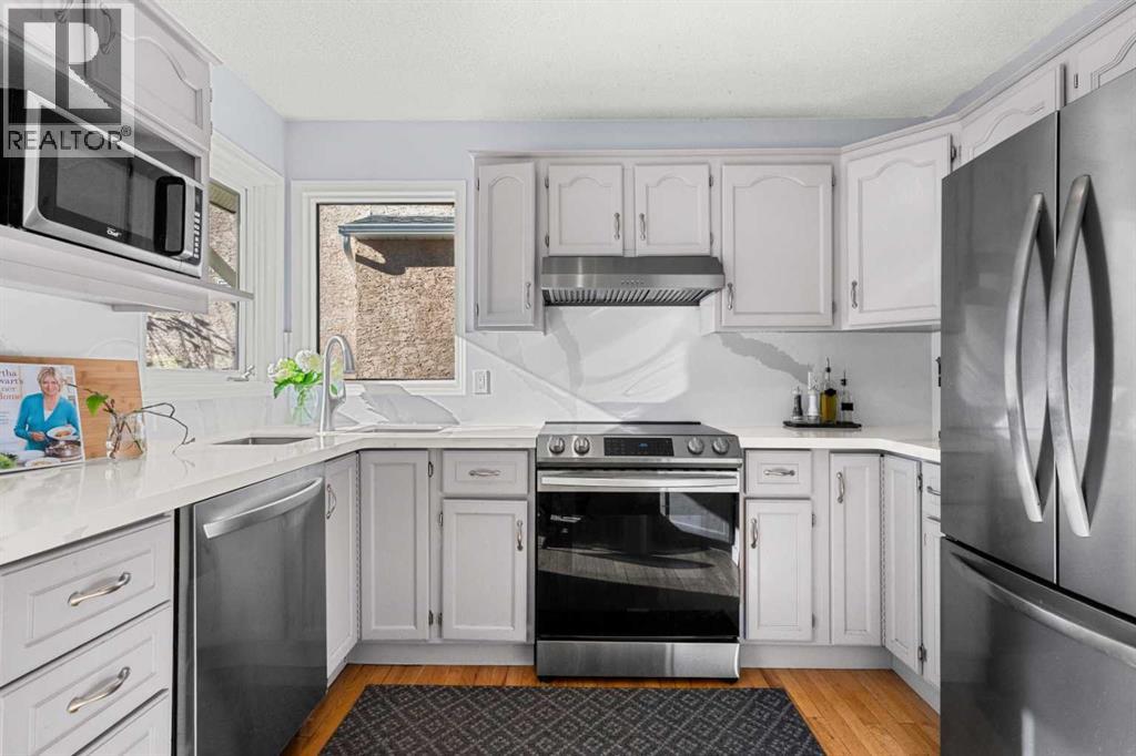 136 Sanderling Close Nw, Calgary, Alberta  T3K 2Z4 - Photo 11 - A2266058