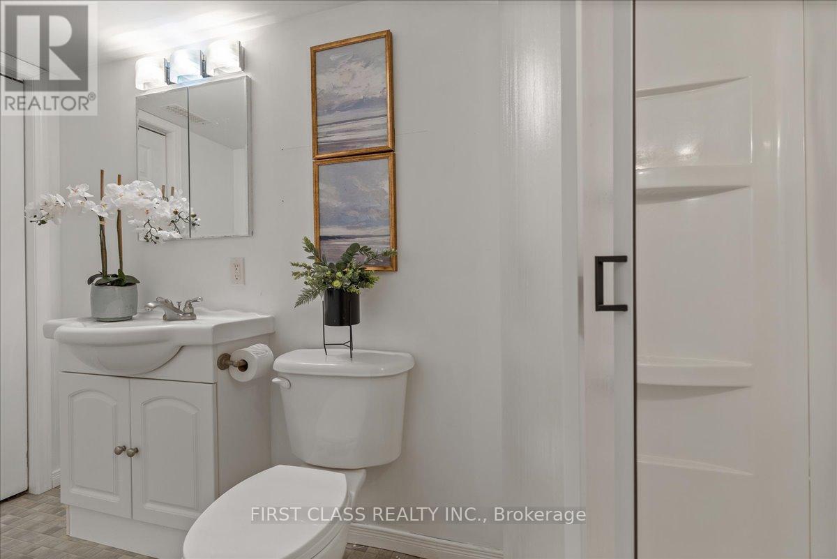 724 Angler Way, Waterloo, Ontario  N2K 4L6 - Photo 25 - X12499932