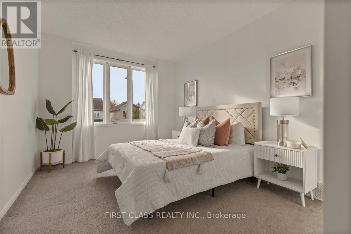 724 Angler Way, Waterloo, Ontario  N2K 4L6 - Photo 13 - X12499932