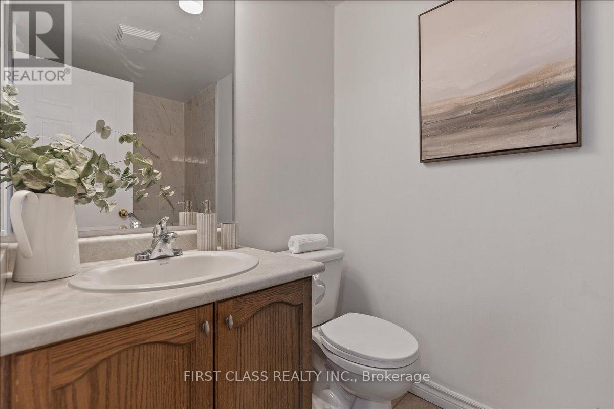 724 Angler Way, Waterloo, Ontario  N2K 4L6 - Photo 18 - X12499932