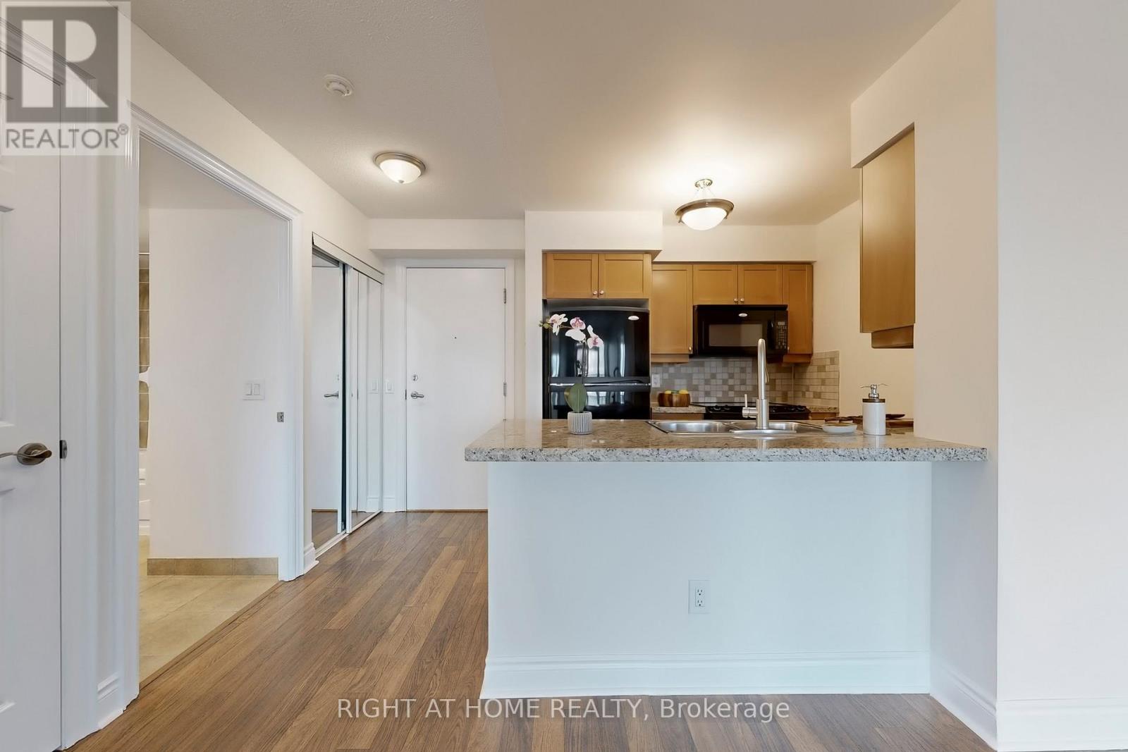 2021 - 25 Greenview Avenue, Toronto, Ontario  M2M 0A5 - Photo 16 - C12569876