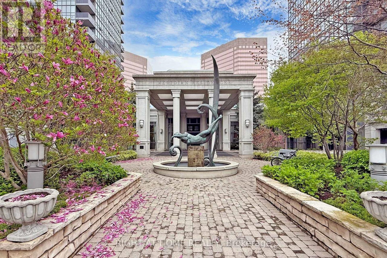 2021 - 25 Greenview Avenue, Toronto, Ontario  M2M 0A5 - Photo 2 - C12569876