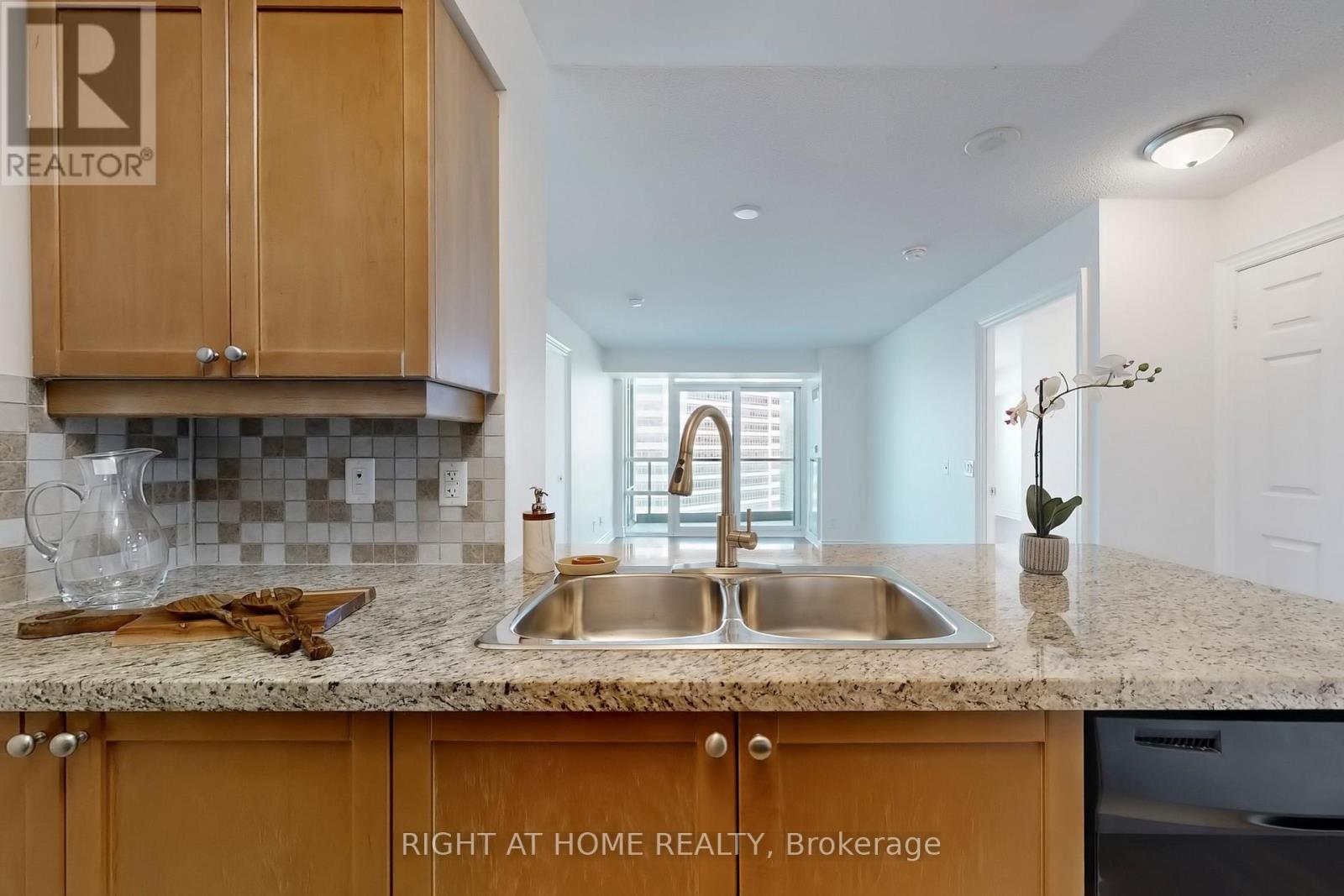 2021 - 25 Greenview Avenue, Toronto, Ontario  M2M 0A5 - Photo 20 - C12569876