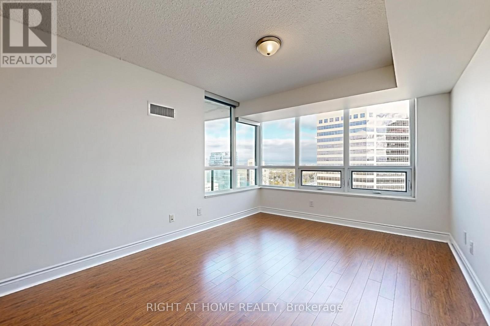 2021 - 25 Greenview Avenue, Toronto, Ontario  M2M 0A5 - Photo 24 - C12569876