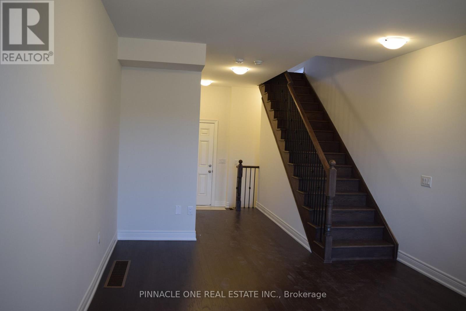 2958 Whites Road, Pickering, Ontario  L1X 0R6 - Photo 3 - E12569866