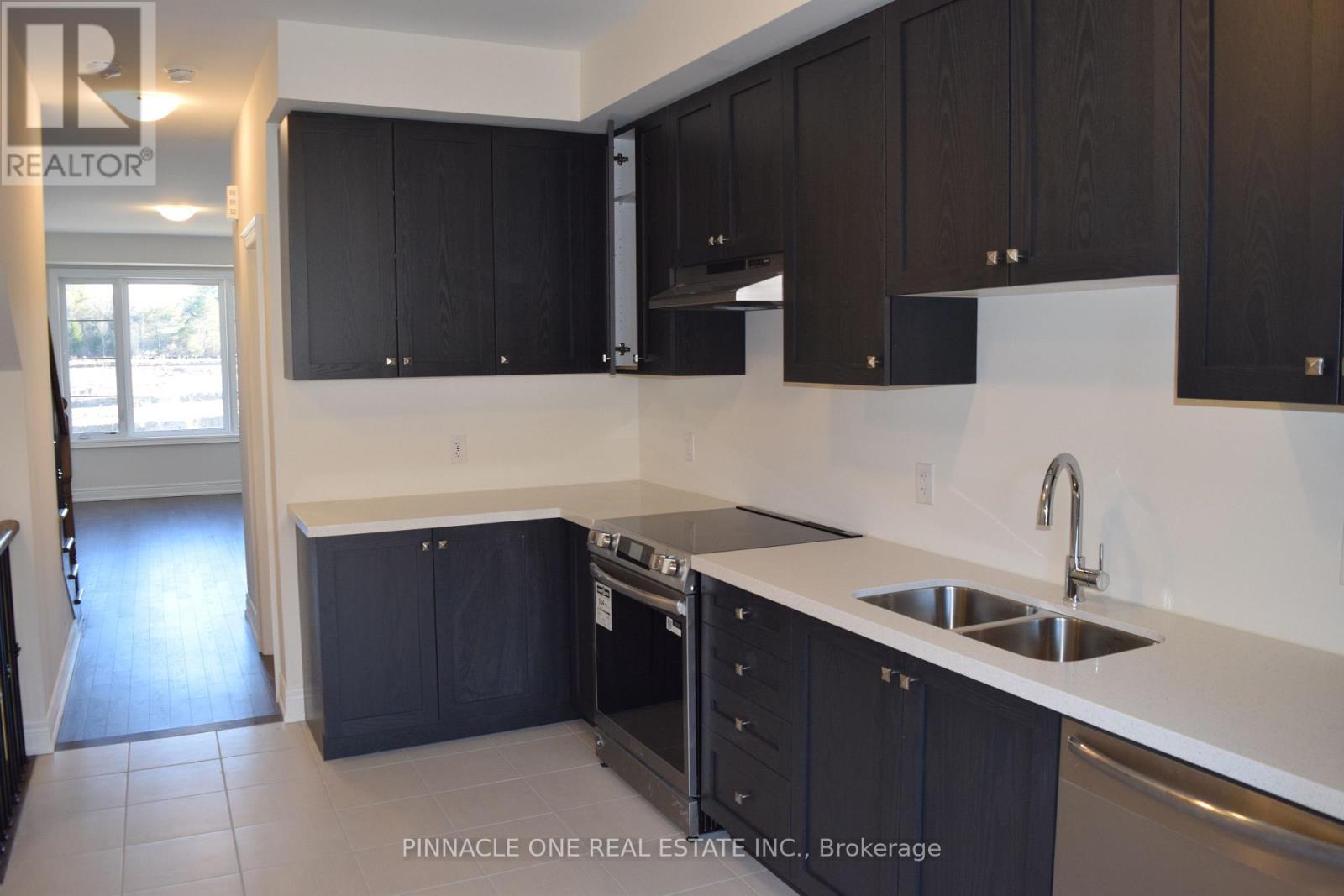 2958 Whites Road, Pickering, Ontario  L1X 0R6 - Photo 7 - E12569866