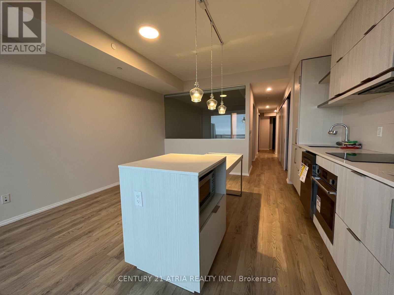 5711 - 197 Yonge Street, Toronto, Ontario  M5B 0C1 - Photo 7 - C12568960