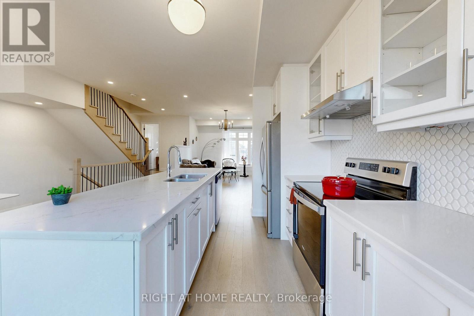 10 Percy Rye Avenue, Markham, Ontario  L6C 3K2 - Photo 19 - N12569090