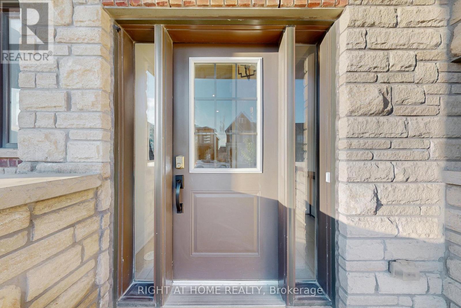 10 Percy Rye Avenue, Markham, Ontario  L6C 3K2 - Photo 2 - N12569090