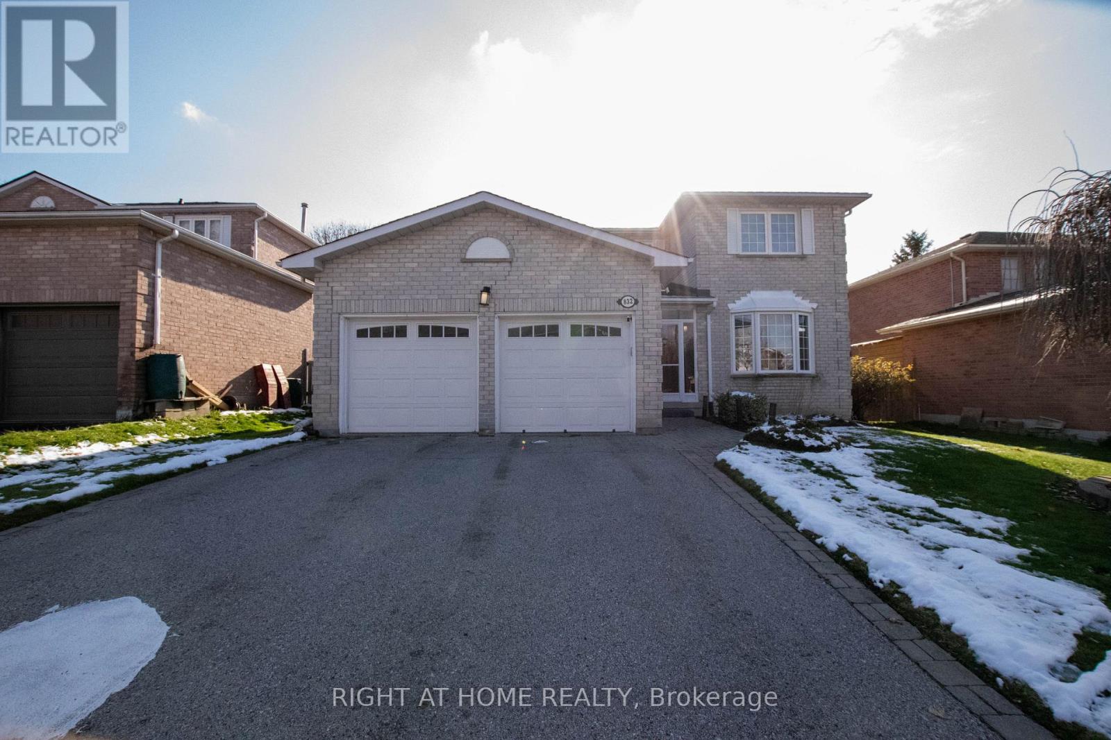 832 LESLIE VALLEY DRIVE, Newmarket, Ontario