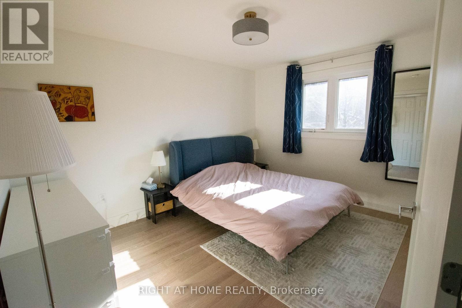 832 Leslie Valley Drive, Newmarket, Ontario  L3Y 7H3 - Photo 13 - N12569888