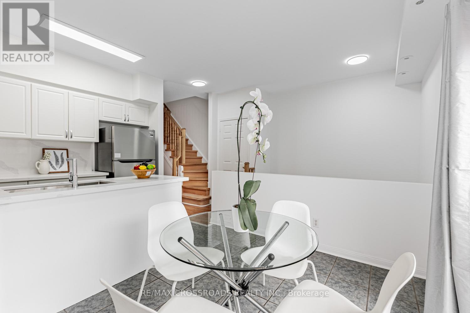 59 - 3051 Finch Avenue W, Toronto, Ontario  M9M 0A6 - Photo 12 - W12569884