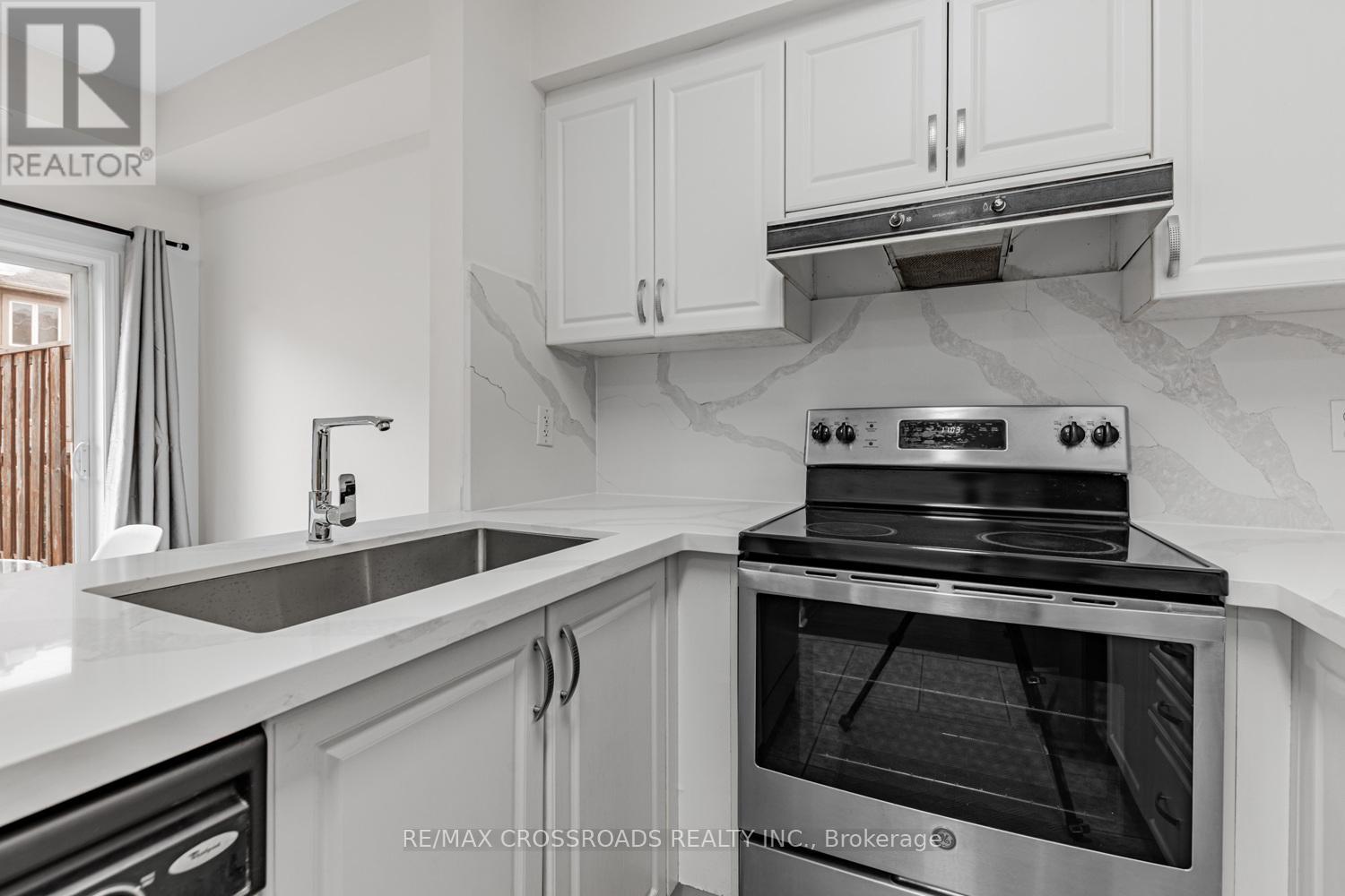 59 - 3051 Finch Avenue W, Toronto, Ontario  M9M 0A6 - Photo 14 - W12569884