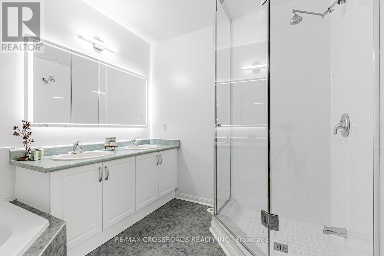 59 - 3051 Finch Avenue W, Toronto, Ontario  M9M 0A6 - Photo 28 - W12569884