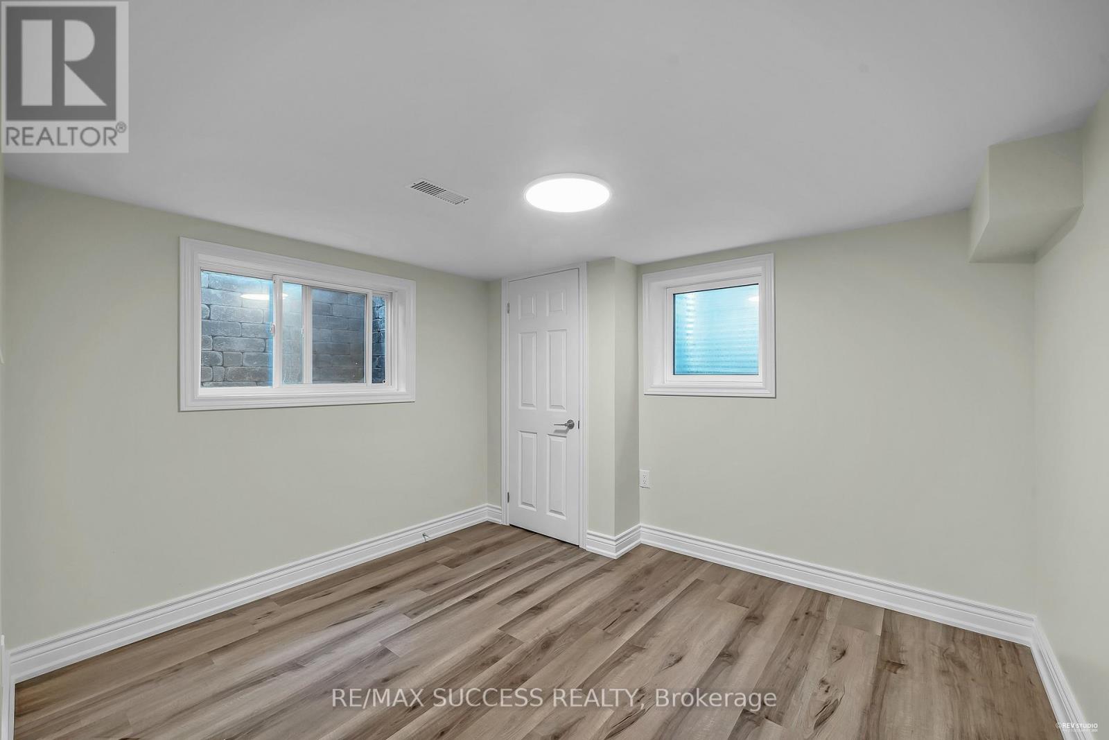 03 - 15 Killamarsh Drive, Toronto, Ontario  M3J 1J2 - Photo 18 - W12569886