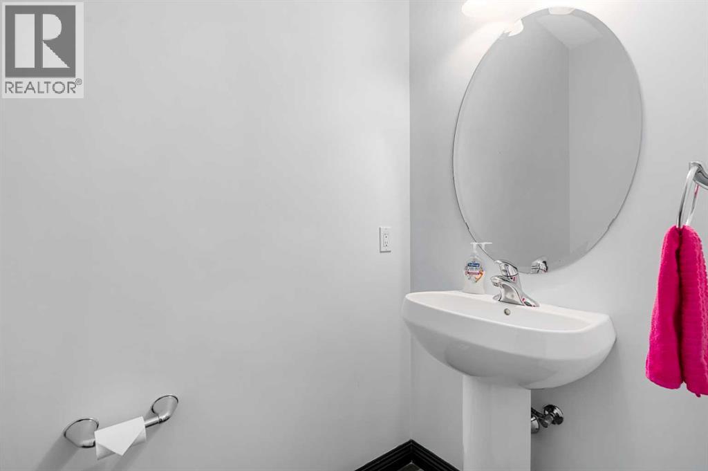 31 Royal Oak Circle Nw, Calgary, Alberta  T3G 0A3 - Photo 16 - A2271740