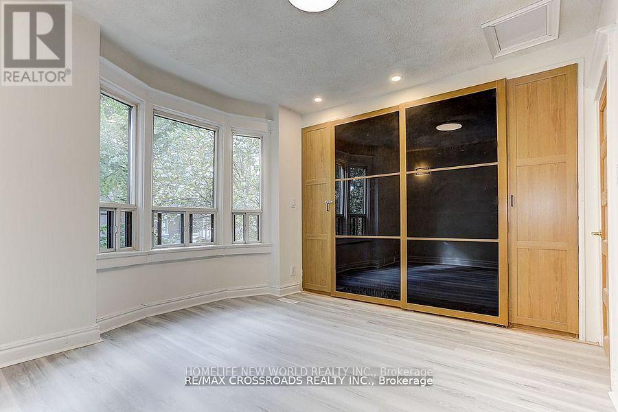 72 Ellsworth Avenue, Toronto, Ontario M6G 2K3 - Photo 11 - C12569894