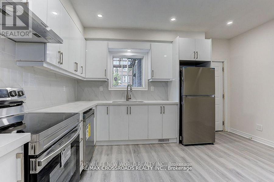 72 Ellsworth Avenue, Toronto, Ontario M6G 2K3 - Photo 5 - C12569894