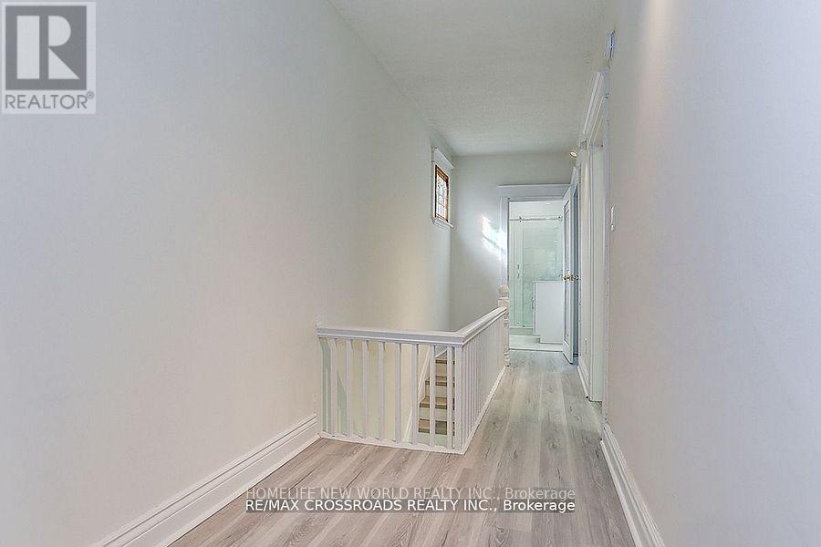 72 Ellsworth Avenue, Toronto, Ontario M6G 2K3 - Photo 9 - C12569894