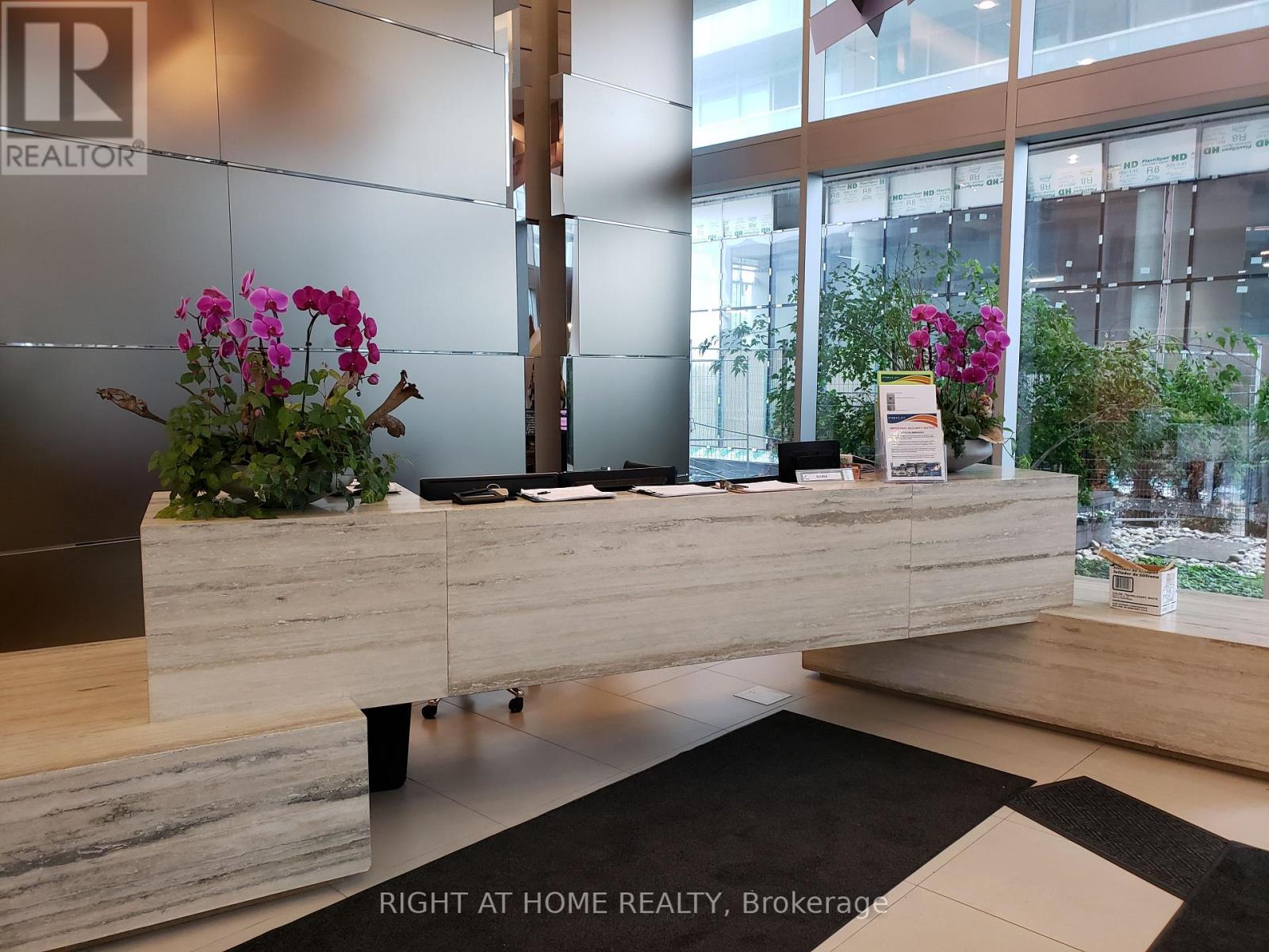 1304 - 29 Queens Quay E, Toronto, Ontario  M5E 0A4 - Photo 6 - C12569896