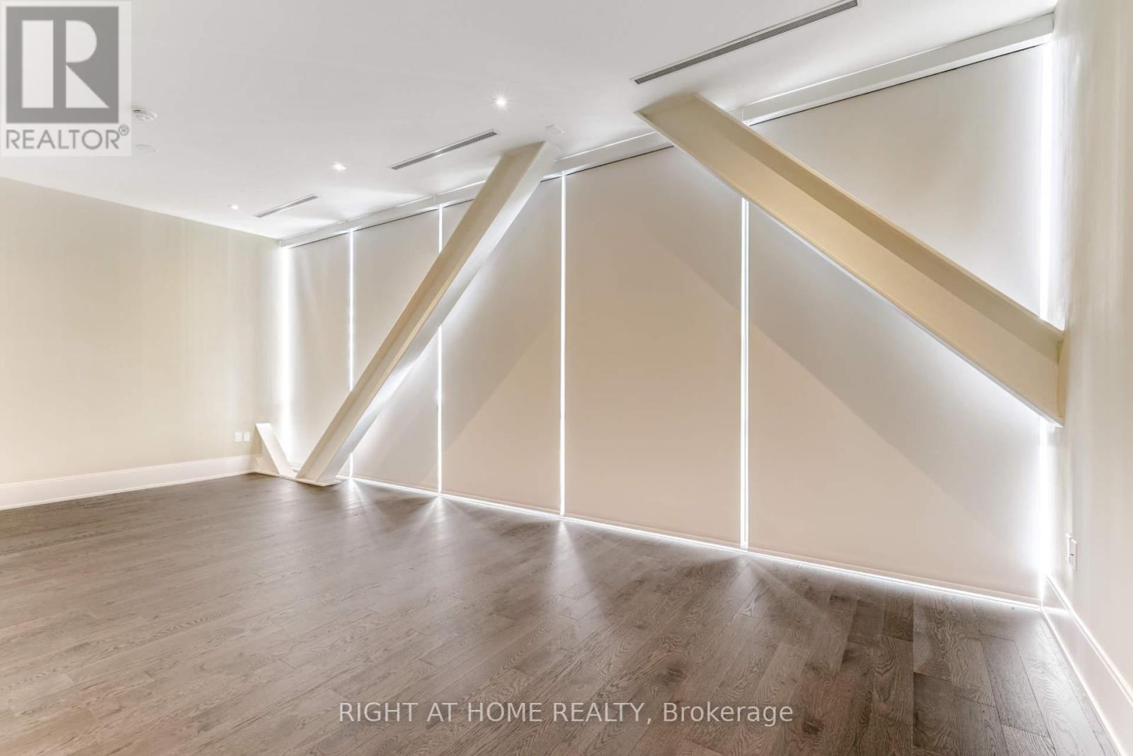 1304 - 29 Queens Quay E, Toronto, Ontario  M5E 0A4 - Photo 36 - C12569896