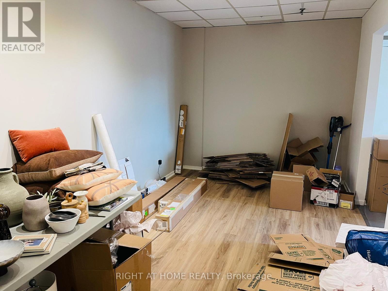 Unit #26 - 26-30 Six Point Road, Toronto, Ontario  M8Z 2W9 - Photo 16 - W12354922