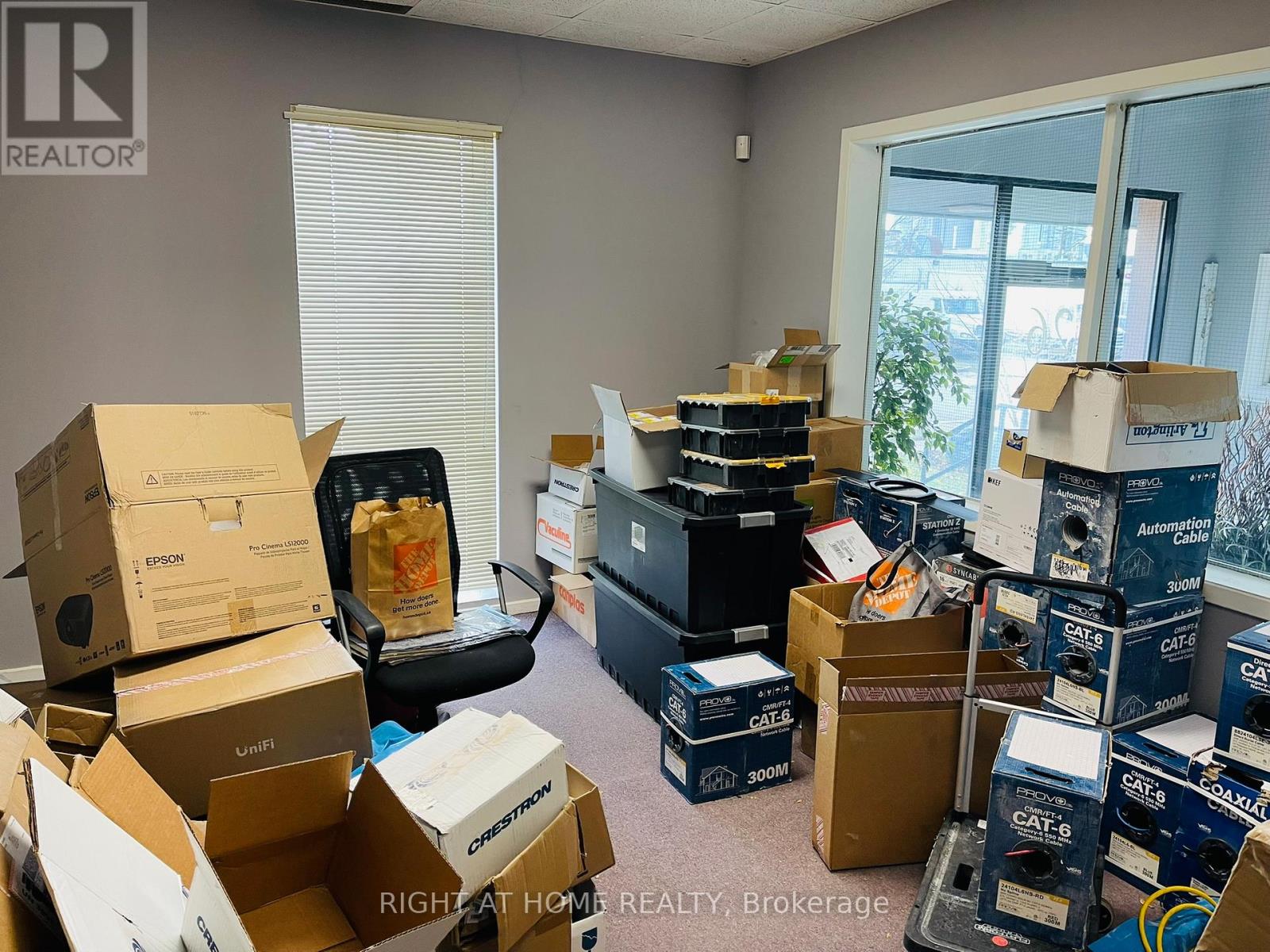 Unit #33 - 26-30 Six Point Road, Toronto, Ontario  M8Z 2W9 - Photo 7 - W12354923