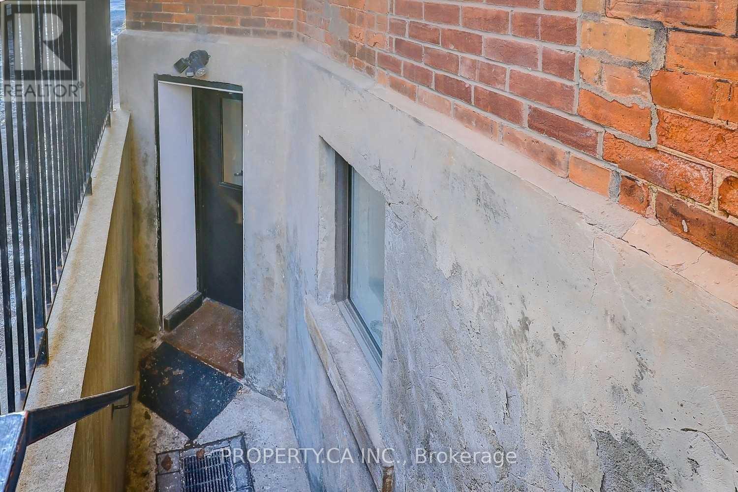 01 - 28 Madison Avenue, Toronto, Ontario M5R 2S1 - Photo 19 - C12569900