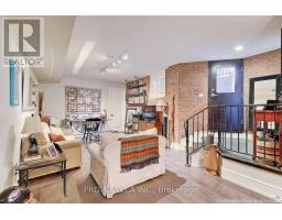 01 - 28 MADISON AVENUE, Toronto, Ontario