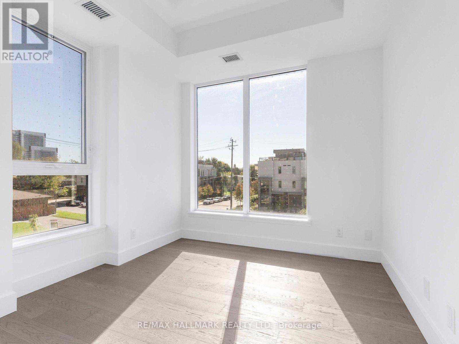 Th-02 - 16 Greenbriar Road, Toronto, Ontario  M2K 0G7 - Photo 11 - C12569906