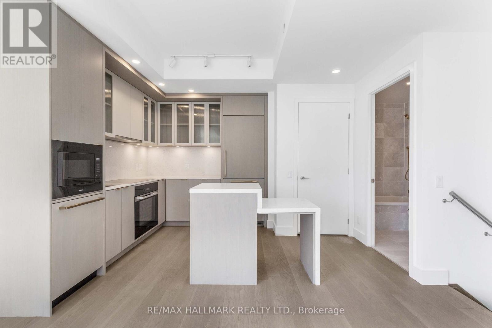 Th-02 - 16 Greenbriar Road, Toronto, Ontario  M2K 0G7 - Photo 7 - C12569906