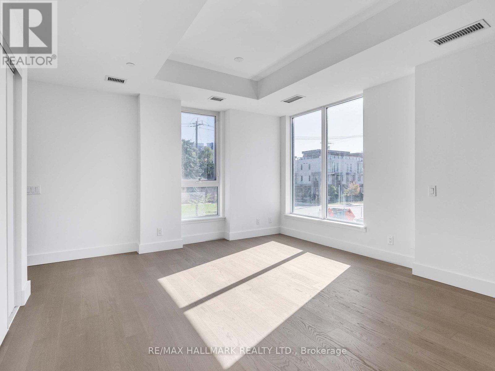 Th-02 - 16 Greenbriar Road, Toronto, Ontario  M2K 0G7 - Photo 8 - C12569906