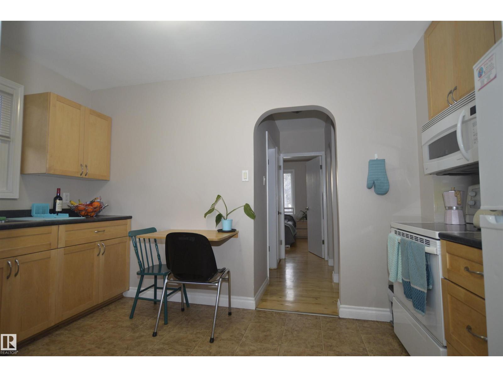 9239 92 St Nw, Edmonton, Alberta  T6C 3R4 - Photo 14 - E4466236