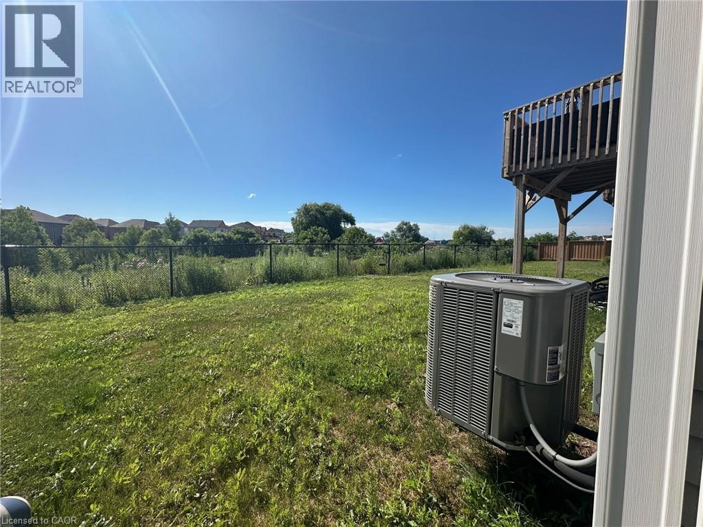 17 CAHILL Drive Unit# Upper, Brantford, Ontario