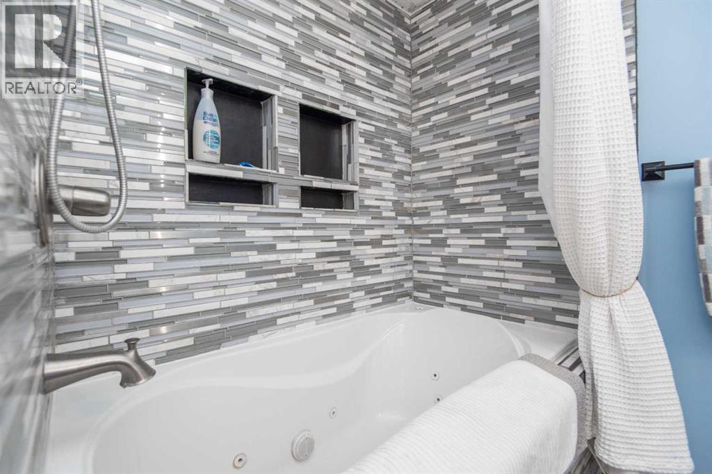 22 Woodbine Avenue, Blackfalds, Alberta  T4M 0K5 - Photo 34 - A2265599