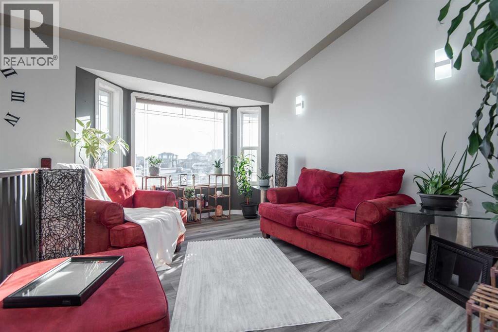 22 Woodbine Avenue, Blackfalds, Alberta  T4M 0K5 - Photo 3 - A2265599