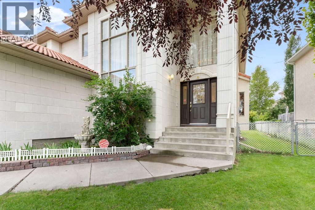 105 Hamptons Square Nw, Calgary, Alberta  T3A 5C3 - Photo 2 - A2247757