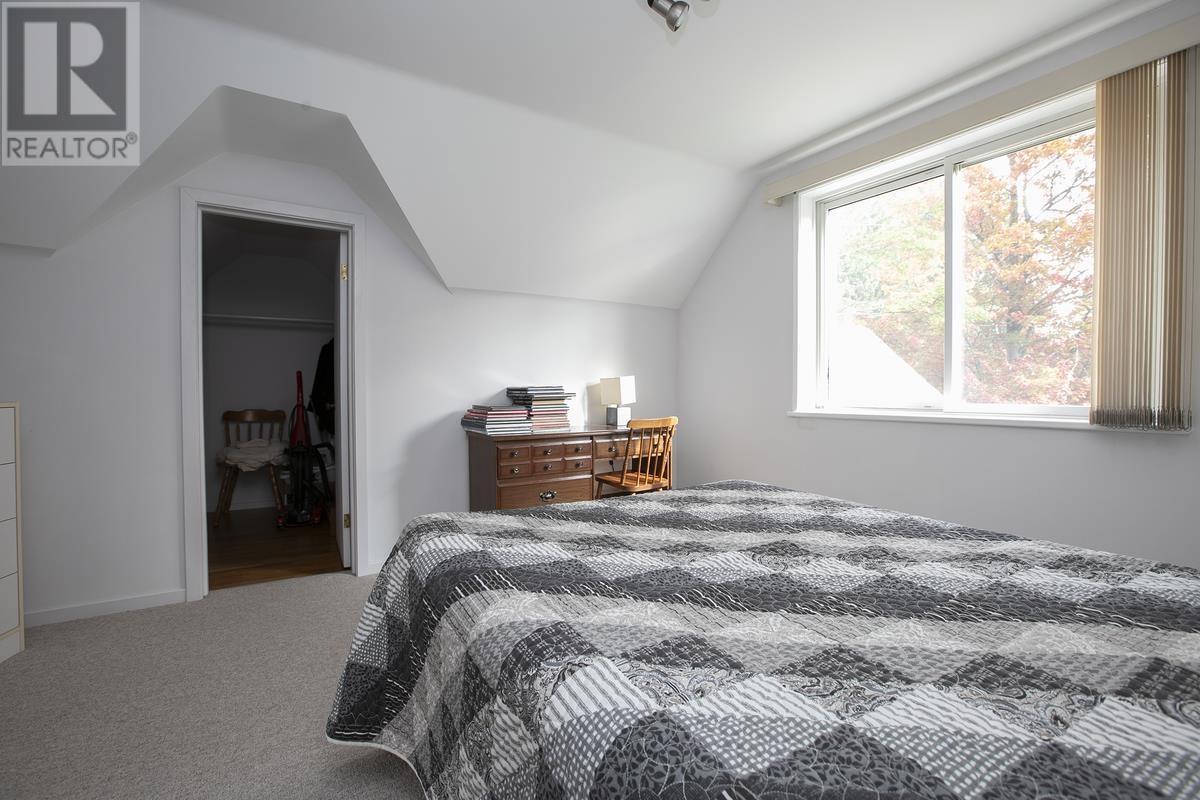 1377 Queen St, Sault Ste. Marie, Ontario  P6A 2G1 - Photo 29 - SM253322